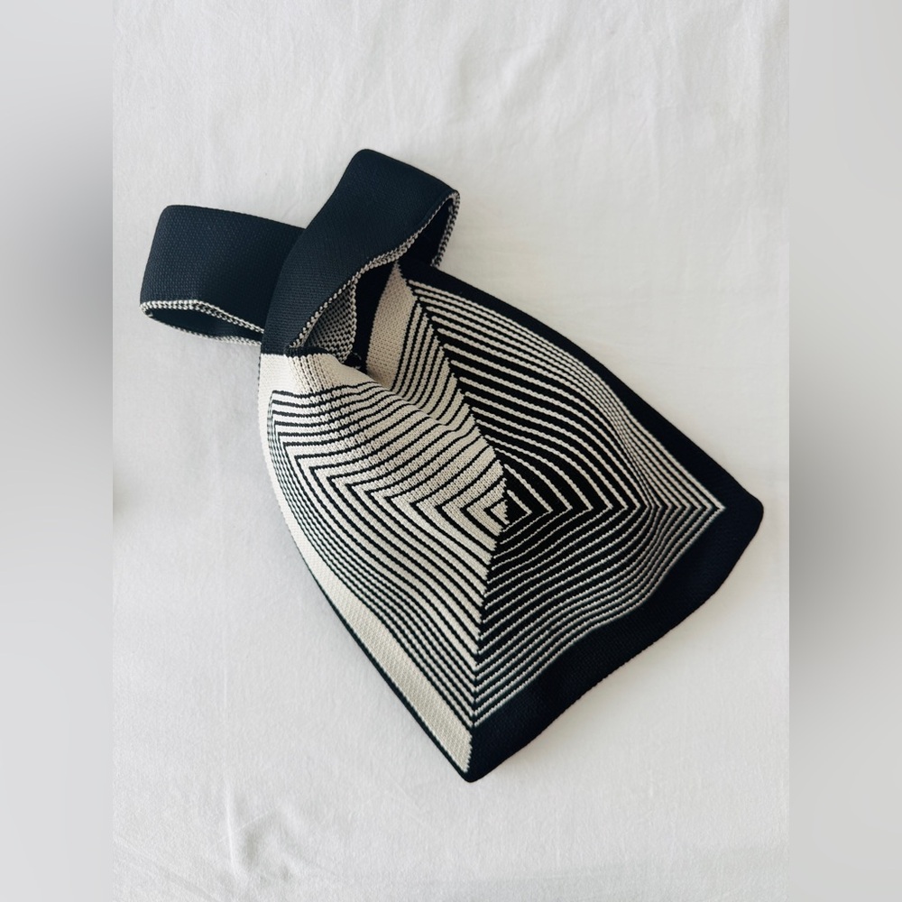 Japanese Knot Minimalist Black and Cream Knit Bag - Picture 5 of 5